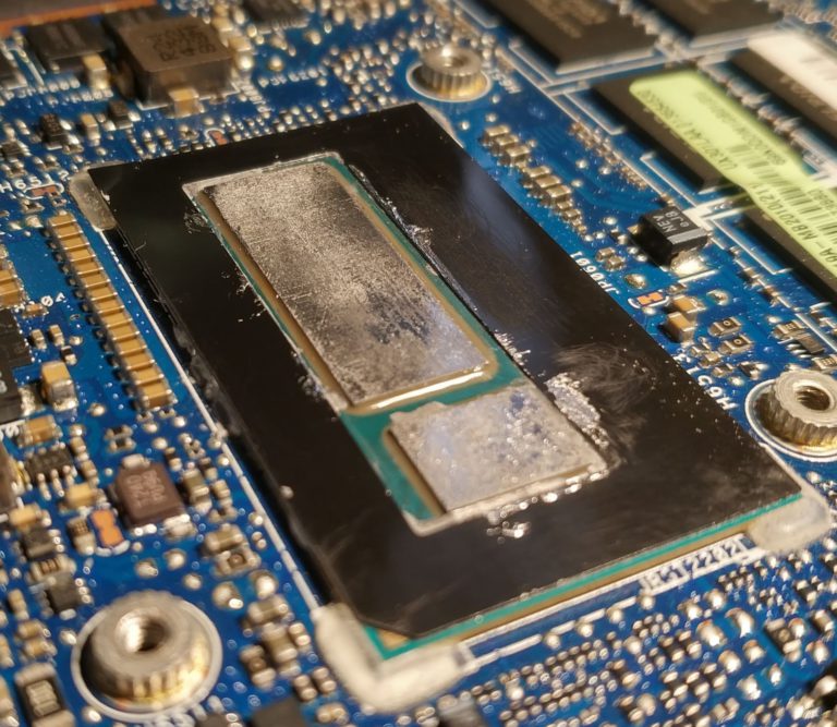 Liquid thermal paste in laptop whatumake